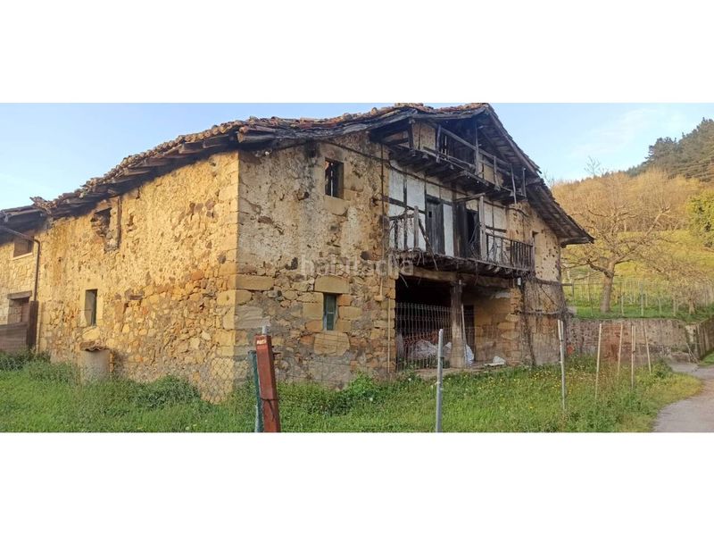 Foto 7ea3e525-5fbf-474c-9711-fb5f8dd553bd. Casa aparellada a Amorebieta - Etxano