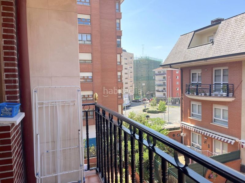 Foto 430019d9-5a26-4400-9648-2d9cb93b0110. Dúplex amb calefacció aparcament a Galdakao