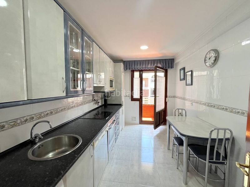 Foto 7705ab9f-af50-463f-a70e-af5c7c3bb48b. Dúplex amb calefacció aparcament a Galdakao