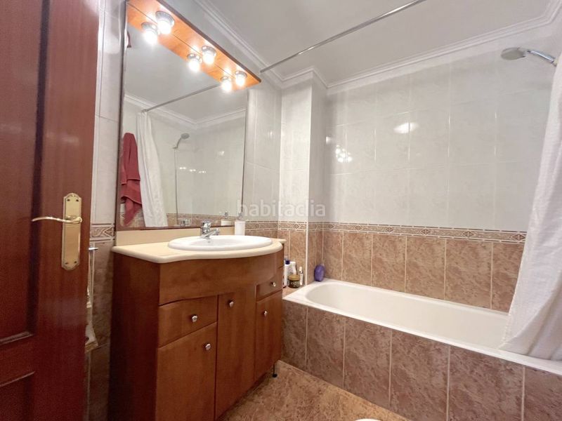 Foto f0eebdbc-8439-4e60-a901-12aab694bf63. Dúplex amb calefacció aparcament a Galdakao