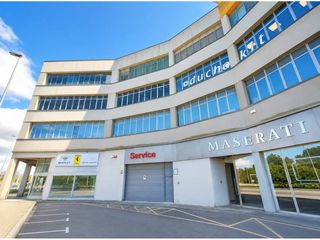 Fabrikhalle in Avenida iparragirre 90. Nave comercial en carretera la avanzada  oportunidad de inversió
