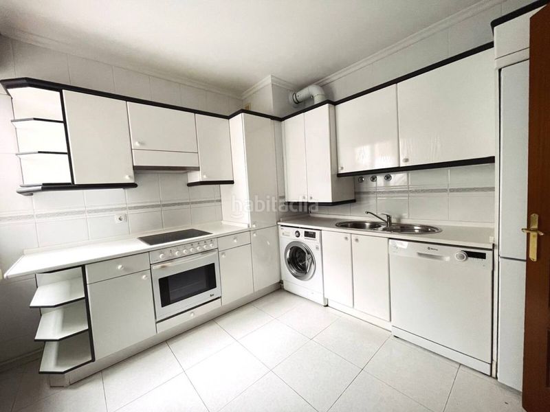 Foto 40910e98-0ca0-4567-92eb-20a553bef66e. Flat with heating in Artatza-Pinueta-Pinosolo Leioa