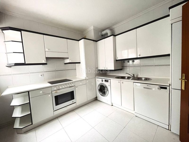 Foto 45bf1412-085d-4bcb-8a7a-2f8fc50e89ab. Flat with heating in Artatza-Pinueta-Pinosolo Leioa