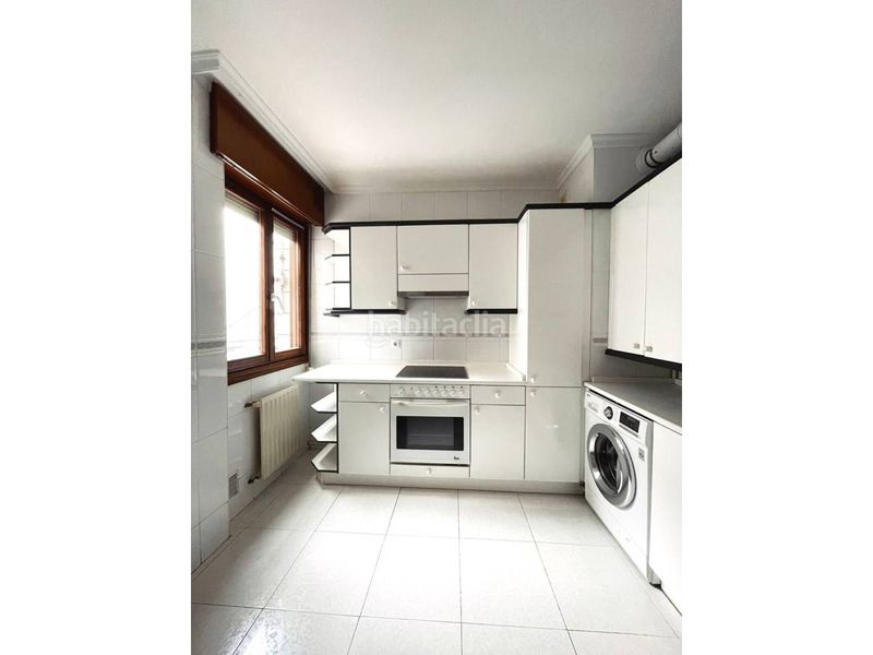 Foto bb9a0843-24ca-444f-ba3e-16fe5cbadac8. Flat with heating in Artatza-Pinueta-Pinosolo Leioa