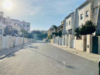 Casa adossada  Avenida de la constitució. Viven entre el mar y la ciudad en gandía
