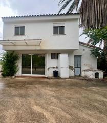 Casa a Pego. Casa de campo de 131 m en parcela de 2.728 m, situada en la tran