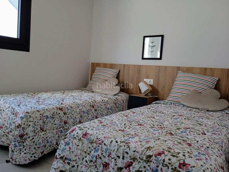 Foto 4c59f0f1-2323-438d-ac4a-5b0f0e2e6cf1. Chalet avec chauffage parking piscine dans Poblets (els)