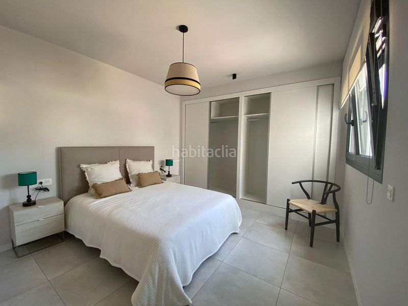 Foto b875ff0f-f6e4-43d7-b852-8d54f7b94645. Chalet avec chauffage parking piscine dans Poblets (els)
