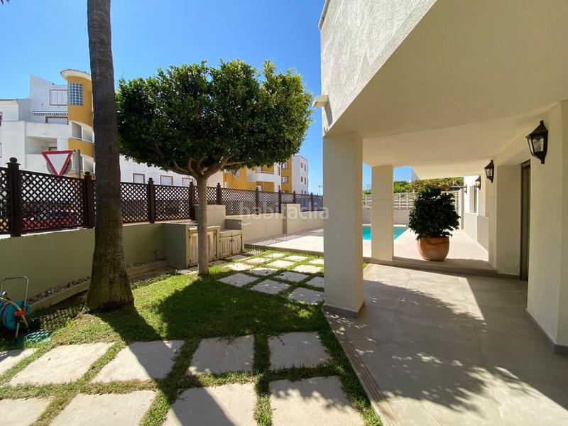 Foto bb80c73c-09c5-41d1-b1a5-b643db9826bb. Casa a schiera con piscina in Oliva nova Oliva