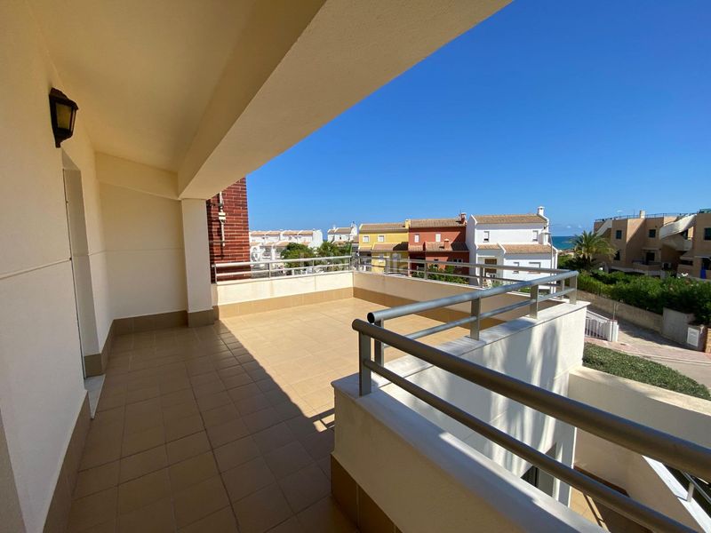 Foto be787442-ba46-4734-b58a-da9b1a9a311d. Casa adossada amb calefacció piscina a Oliva nova Oliva
