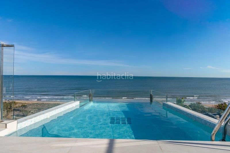 Foto dd113429-e853-47d8-9aa1-f090ba6d0aef. Àtic amb calefacció aparcament piscina a Oliva playa Oliva