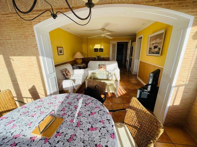 Foto f76cedce-3124-4344-b045-5a8bf91ee205. Apartament amb aparcament piscina a Playa de Gandía Gandia