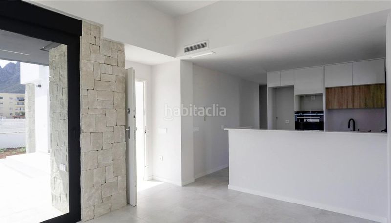 Foto e4809943-b09a-45bb-bcf7-be526b4b19a8. Chalet avec parking piscine dans Poblets (els)