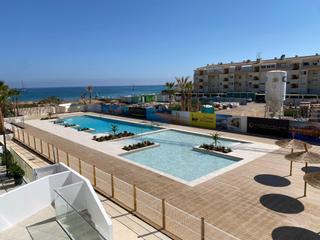 Apartament a L'Almadrava - L'Estanyó. Apartamento en primera línea de playa en denia