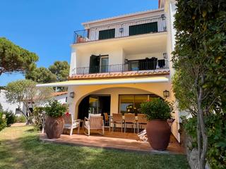 Casa bifamiliare in Llafranc. Exclusiva casa pareada en llafranc con impresionantes vistas al