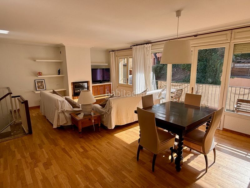 Foto 2e1e83a8-f5f8-4759-927a-391688f20a4b. Apartament amb xemeneia a Llafranc