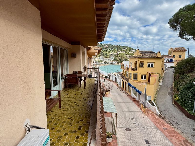 Foto 35809583-ba62-4f17-9c5e-dbdfdfc8d5f8. Apartament amb xemeneia a Llafranc