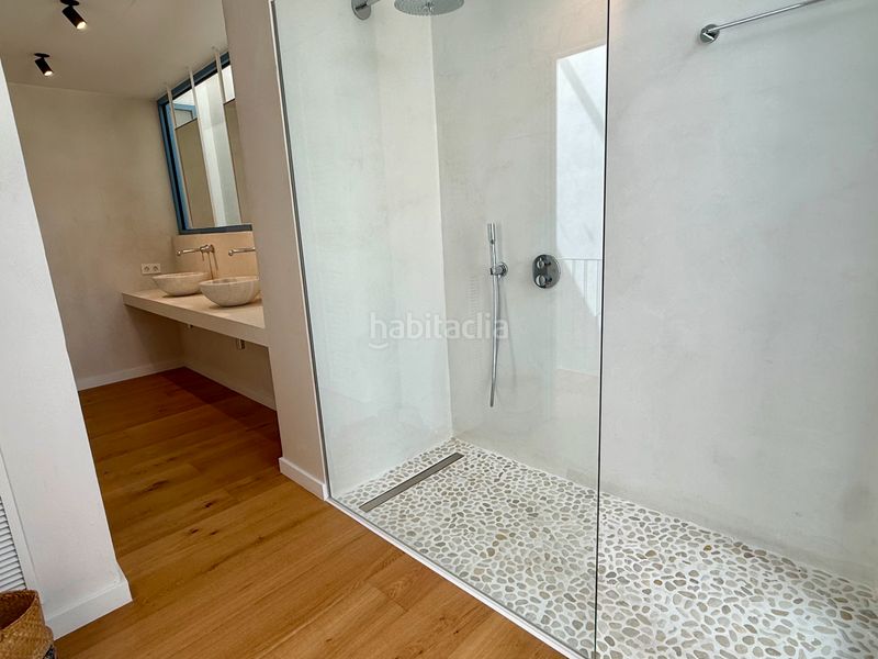 Foto c7347244-bcb6-4c82-b095-9a3f358e403c. Casa adossada amb aparcament a Llafranc