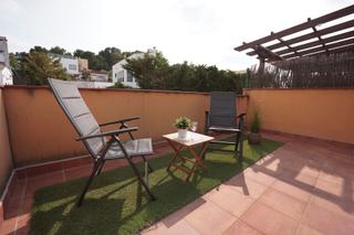 Casa adossada a Centre. Casa con terraza en el centro de sant feliu de guixols