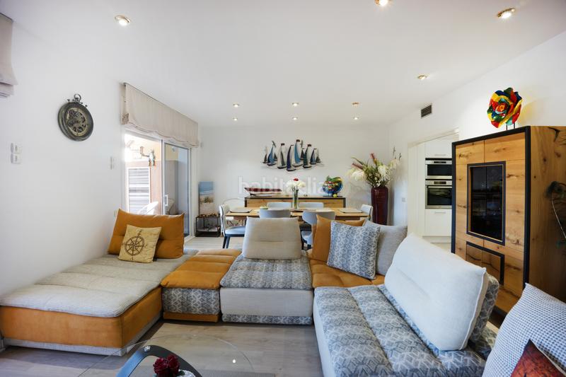 Foto 7971f277-f2c9-4d14-9b4a-218549929303. Piso apartamento en primera línea de mar con terraza, plaza de aparcamiento y trastero en Sant Feliu de Guíxols