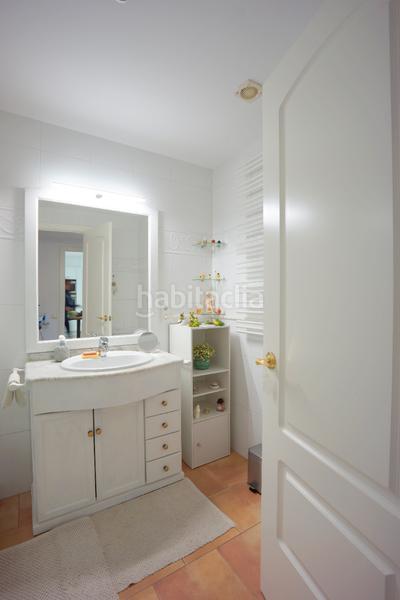Foto da84215c-2ef4-484b-a7f4-de47f59ce80c. Piso apartamento en primera línea de mar con terraza, plaza de aparcamiento y trastero en Sant Feliu de Guíxols