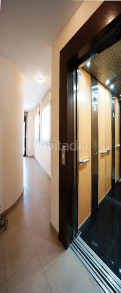 Foto f3c511d0-2a0f-466e-bde2-94567ce22084. Ático atico con terraza a nivel, plaza de aparcamiento y ascensor en Sant Feliu de Guíxols