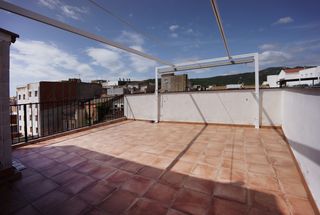 Dúplex a Eixample. Duplex en el centro de sant feliu de guíxols con plaza de aparca