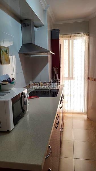 Foto c4335c22-f04d-4033-9a53-d89b8f9f63f2. Alquiler piso  centrico junto a colegio san felipe en Línea de la Concepción (La)