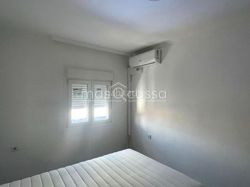 Foto 56094252-d0fa-45fa-909d-a5f00d263e23. Alquiler piso  en barriada de periañez en San José-San Bernardo Línea de la Concepción (La)