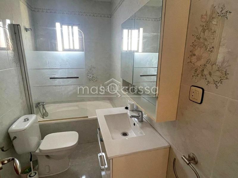Foto 5e82bb77-5605-45a4-bfd8-b85a8919c211. Alquiler piso  en barriada de periañez en San José-San Bernardo Línea de la Concepción (La)