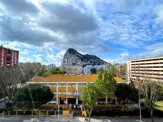 Lloguer Pis  Del ejército. Estupendo piso en edificio ballesteros
