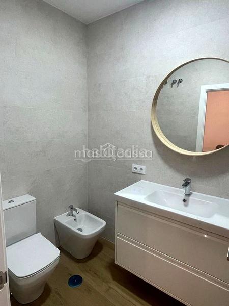 Foto 68a9838e-8a27-4746-b743-c4b5fae7a7fa. Alquiler planta baja  de reciente construcción. en Línea de la Concepción (La)