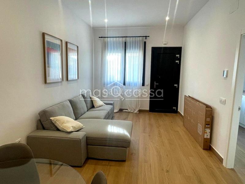 Foto ebd824de-3330-45a9-b44e-5e75316823c5. Alquiler planta baja  de reciente construcción. en Línea de la Concepción (La)