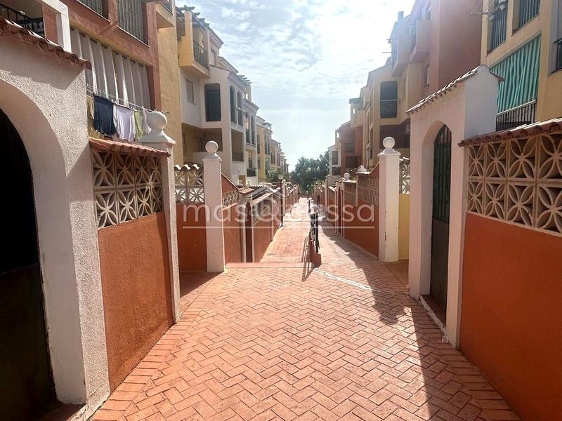 Foto d4a54859-b399-4509-b2af-d529e461b904. Appartamento con parcheggio in Alcorrín Manilva