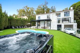 Location Maison  Altamira. Moderna villa  en nueva andalucía.