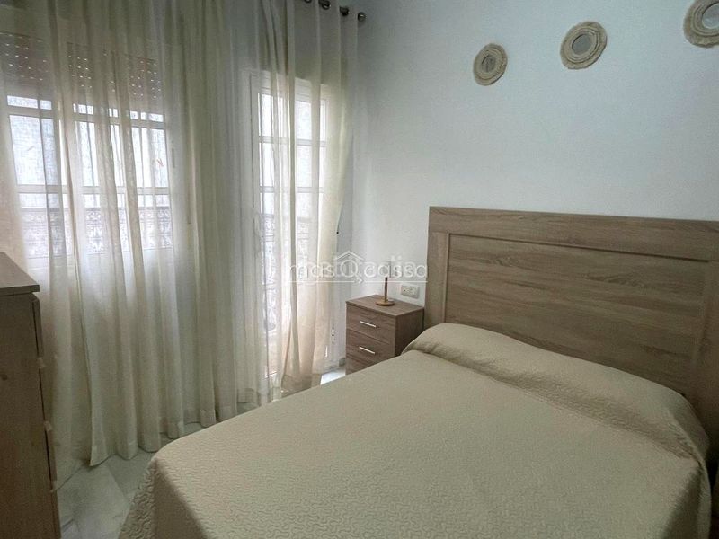 Foto 183c7a65-90cd-4a0f-a6b1-919fbab2005f. Miete etagenwohnung in Centro-San Felipe-Huerta Fava Línea de la Concepción (La)