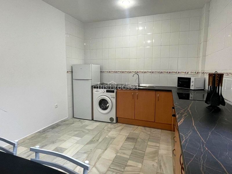 Foto e89ce654-cc3a-4be8-b548-749829fe1e7b. Miete etagenwohnung in Centro-San Felipe-Huerta Fava Línea de la Concepción (La)