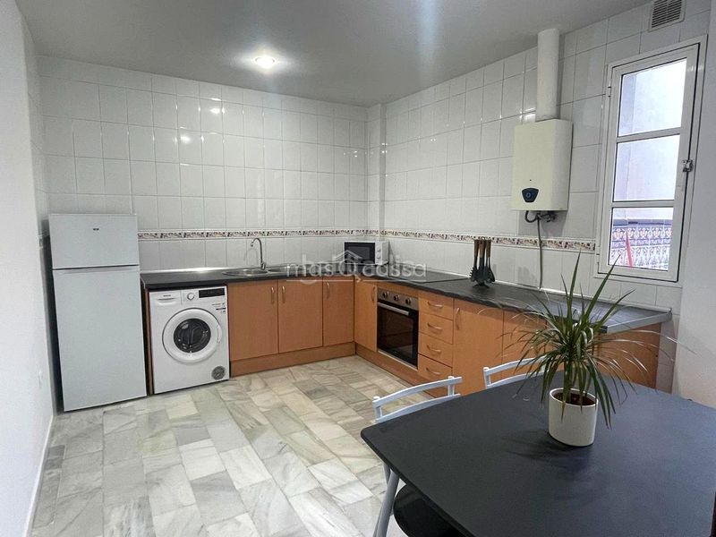 Foto ff6bbb2e-361e-4b6d-95ed-173e51e8f937. Miete etagenwohnung in Centro-San Felipe-Huerta Fava Línea de la Concepción (La)