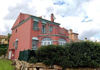 Haus  Urbanización los brezos. Adosado con vistas al mar en alcaidesa.
