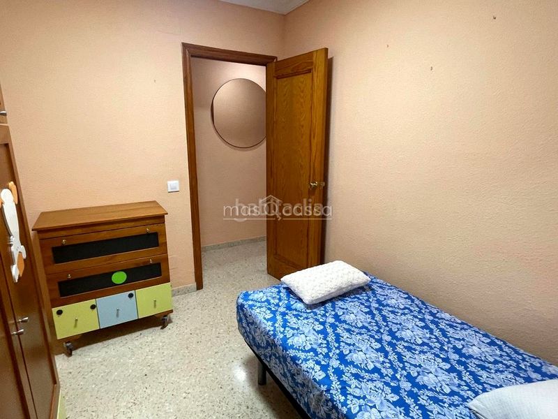 Foto 3e7975f0-e45a-4a0a-af3c-f6e97ce4b25e. Miete etagenwohnung in Huerta Fava-Santiago Línea de la Concepción (La)