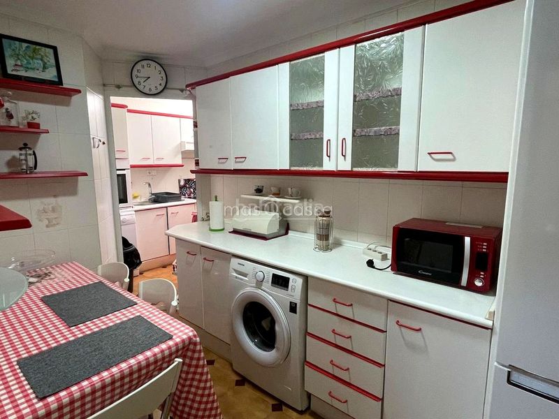 Foto 579b7720-f8da-4681-ae39-377443f481e2. Miete etagenwohnung in Huerta Fava-Santiago Línea de la Concepción (La)