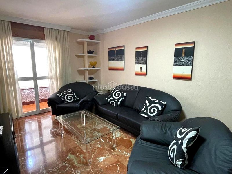 Foto f89840e3-2968-495f-aa12-00136e9543dd. Miete etagenwohnung in Huerta Fava-Santiago Línea de la Concepción (La)