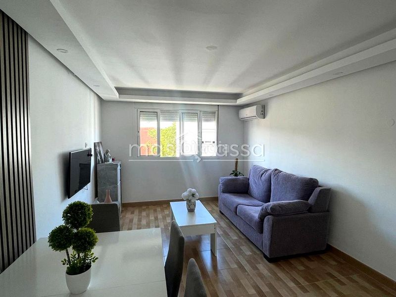 Foto b03692c8-2e9e-4281-9074-68825427b4f0. Piso  a 1 min. del nuevo mercadona en Huerta Fava-Santiago Línea de la Concepción (La)