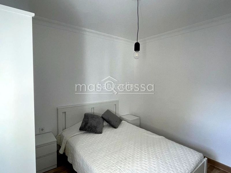 Foto d33cf852-6148-47ff-8d6a-051372efb9a6. Piso  a 1 min. del nuevo mercadona en Huerta Fava-Santiago Línea de la Concepción (La)