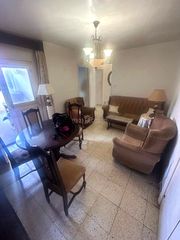 Appartement  Del clavel. Piso  en pleno centro con ascensor