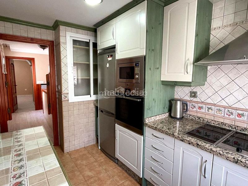 Foto 26d6bd2e-739e-47e2-93dc-6227aacf0b8e. Lloguer casa a Santa Bárbara-Ciudad Deportiva Línea de la Concepción (La)