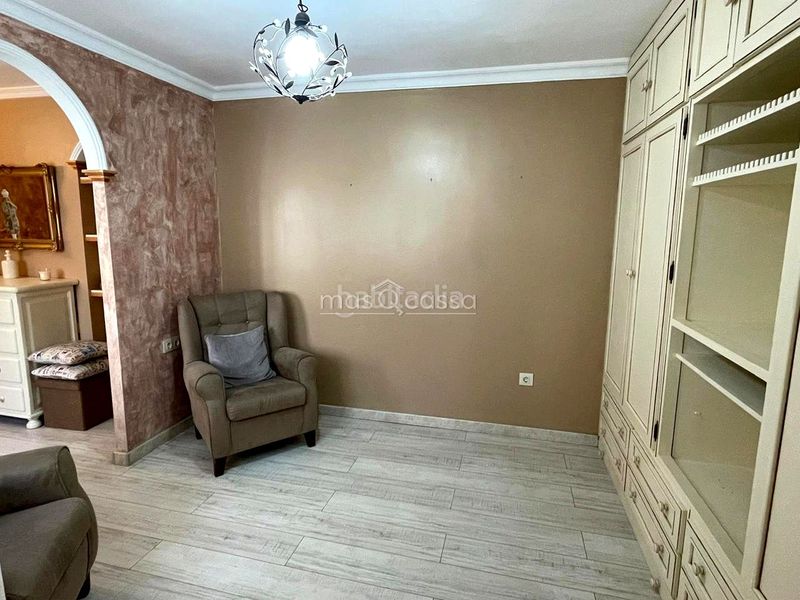 Foto 3b17b128-e791-47ed-8ebb-23d6d628b413. Lloguer casa a Santa Bárbara-Ciudad Deportiva Línea de la Concepción (La)