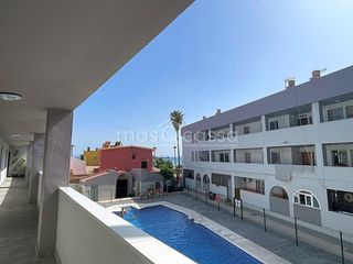 Pis  Calle el greco. Amplio piso con piscina y parking en la línea