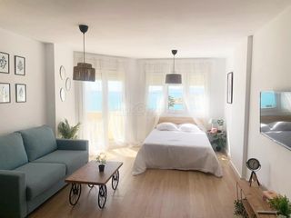 Lloguer Estudi  Avenida de españa. Estupendo estudio con vistas al mar