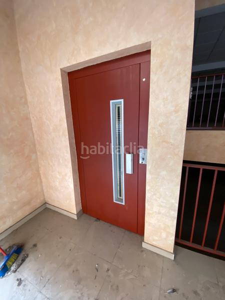 Foto ae8c01d7-531a-4fb1-a80a-4f0de40d913b. Alquiler local comercial local anselm clave en Centre Mollet del Vallès